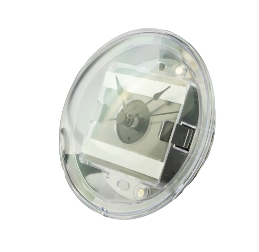 Часы на магните